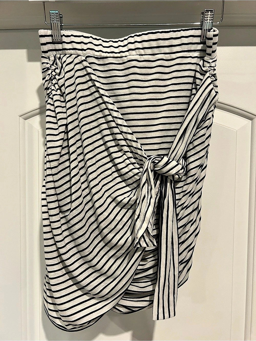 Sundry Classic Stripe Tie Asymmetrical Skirt Size Small NWT